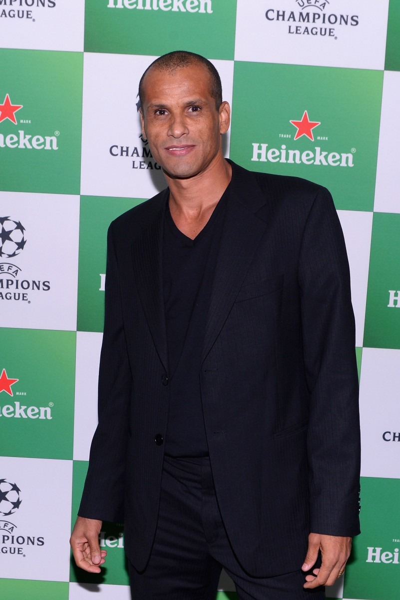 Ex-Barcelona, Milan Olympiacos and Brazil playmaker Rivaldo thinks players must play in the best leagues to reach the very top