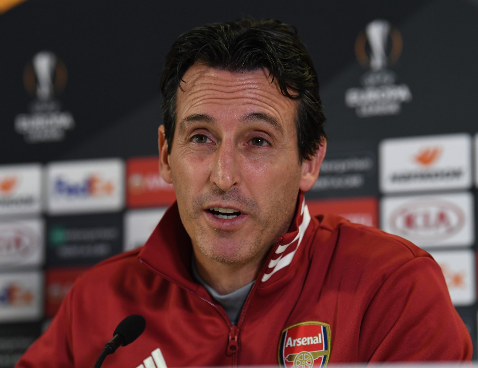 , Emery tells Arsenal fans to remember how bad they were under Wenger before criticising his tactics