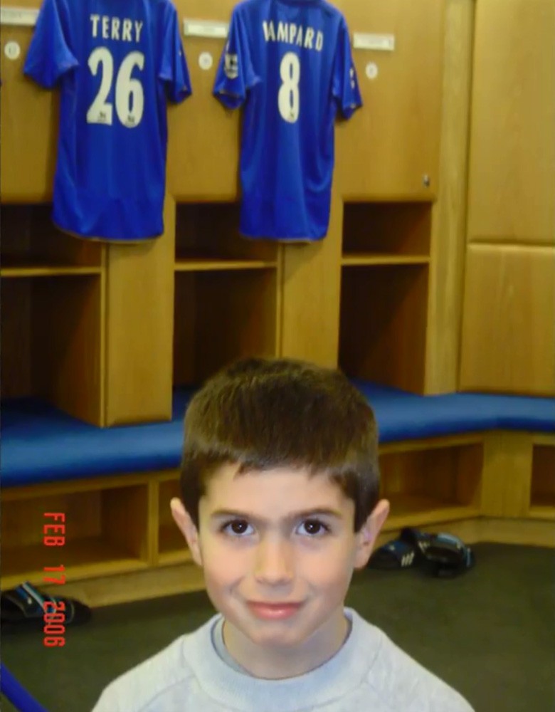 , Pulisic shares incredible throwback pictures of himself at Chelsea with Mourinhos title-winning squad as a kid