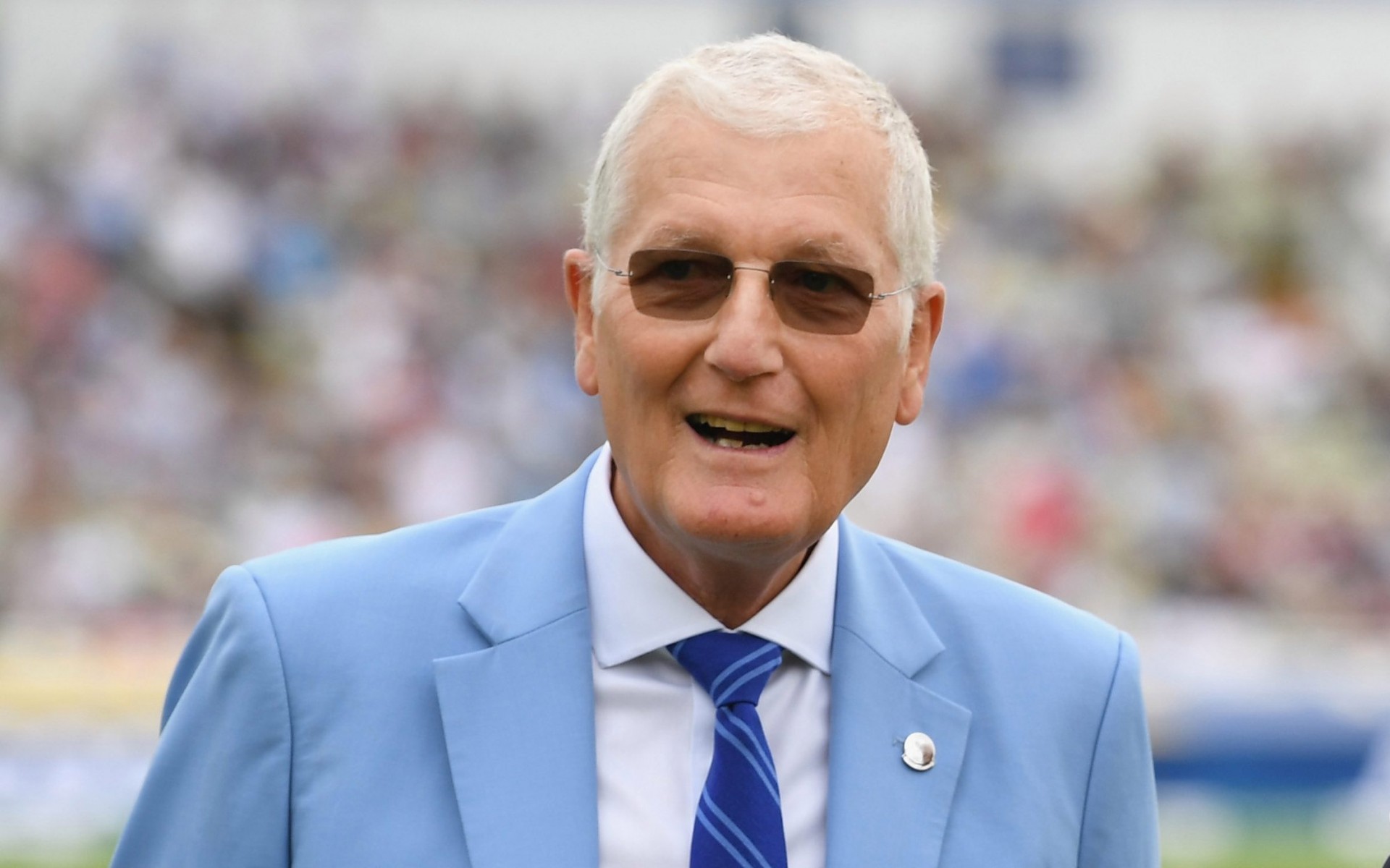 , What was Bob Willis cause of death, how old was he when he died, and how many children did England cricket legend have?