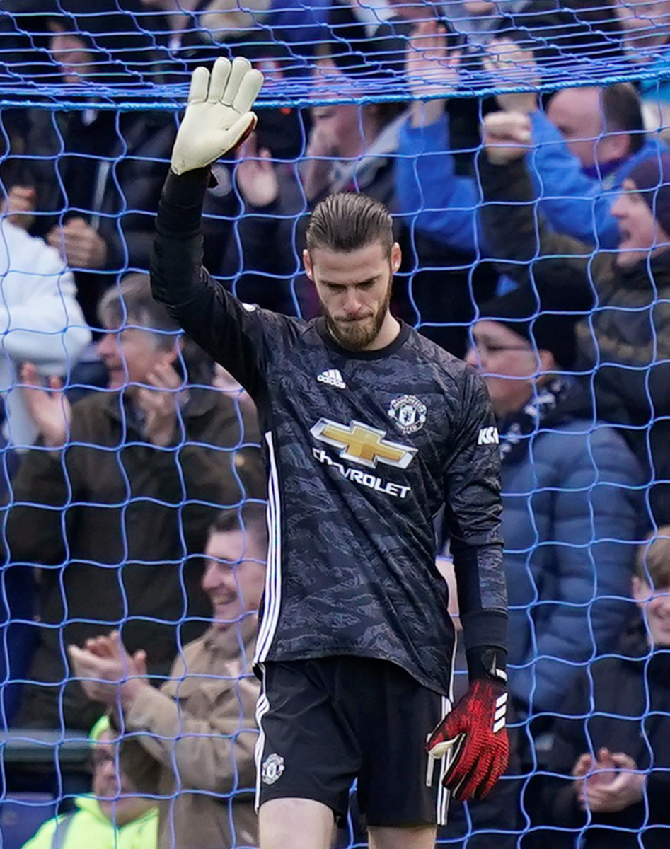 De Gea could only hold his hand up and apologise for his horrendous blunder