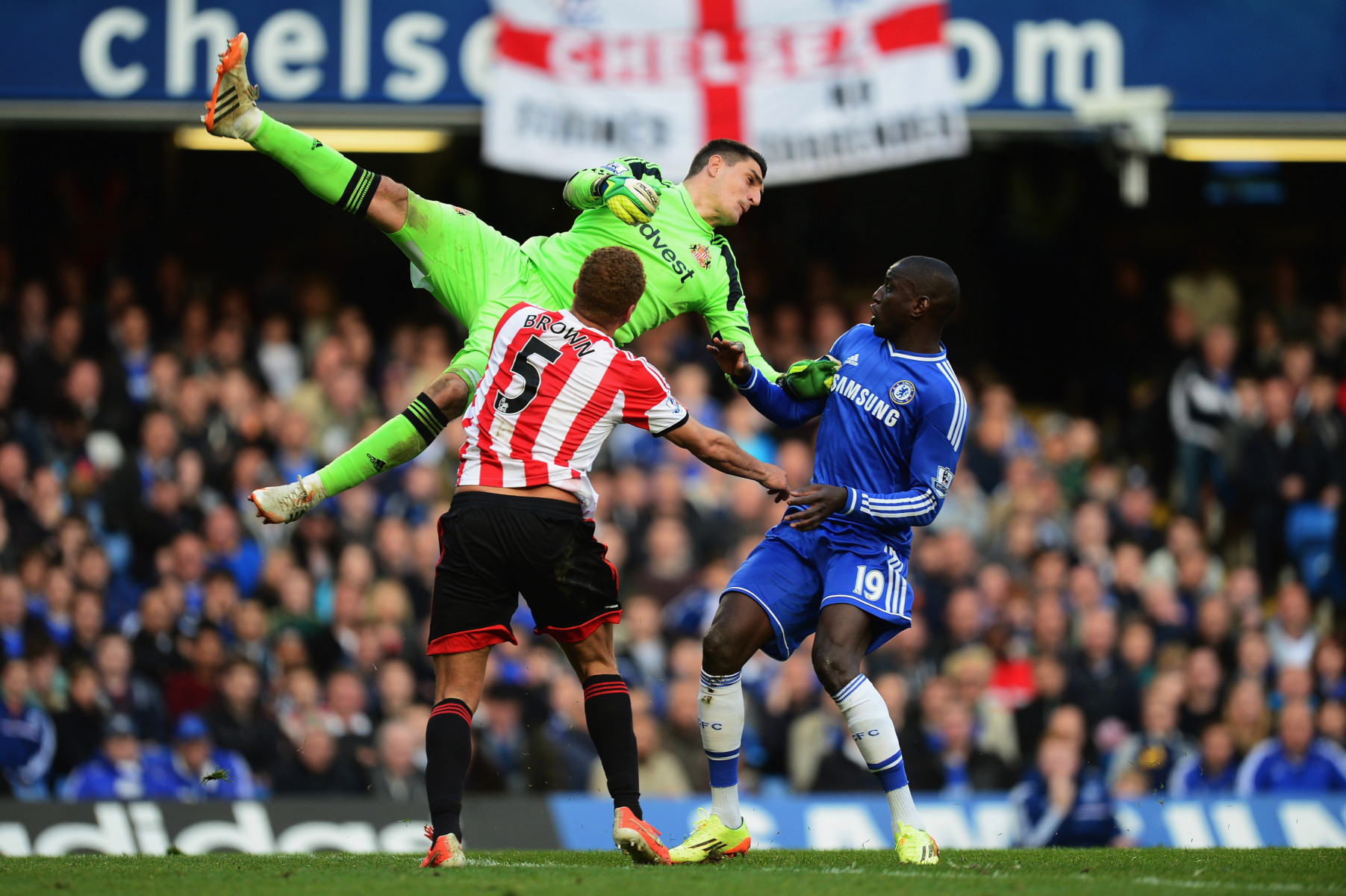 , Inflicting Mourinho’s first ever home Prem defeat at Chelsea was ‘like winning trophy’ says Sunderland hero Vito Mannone