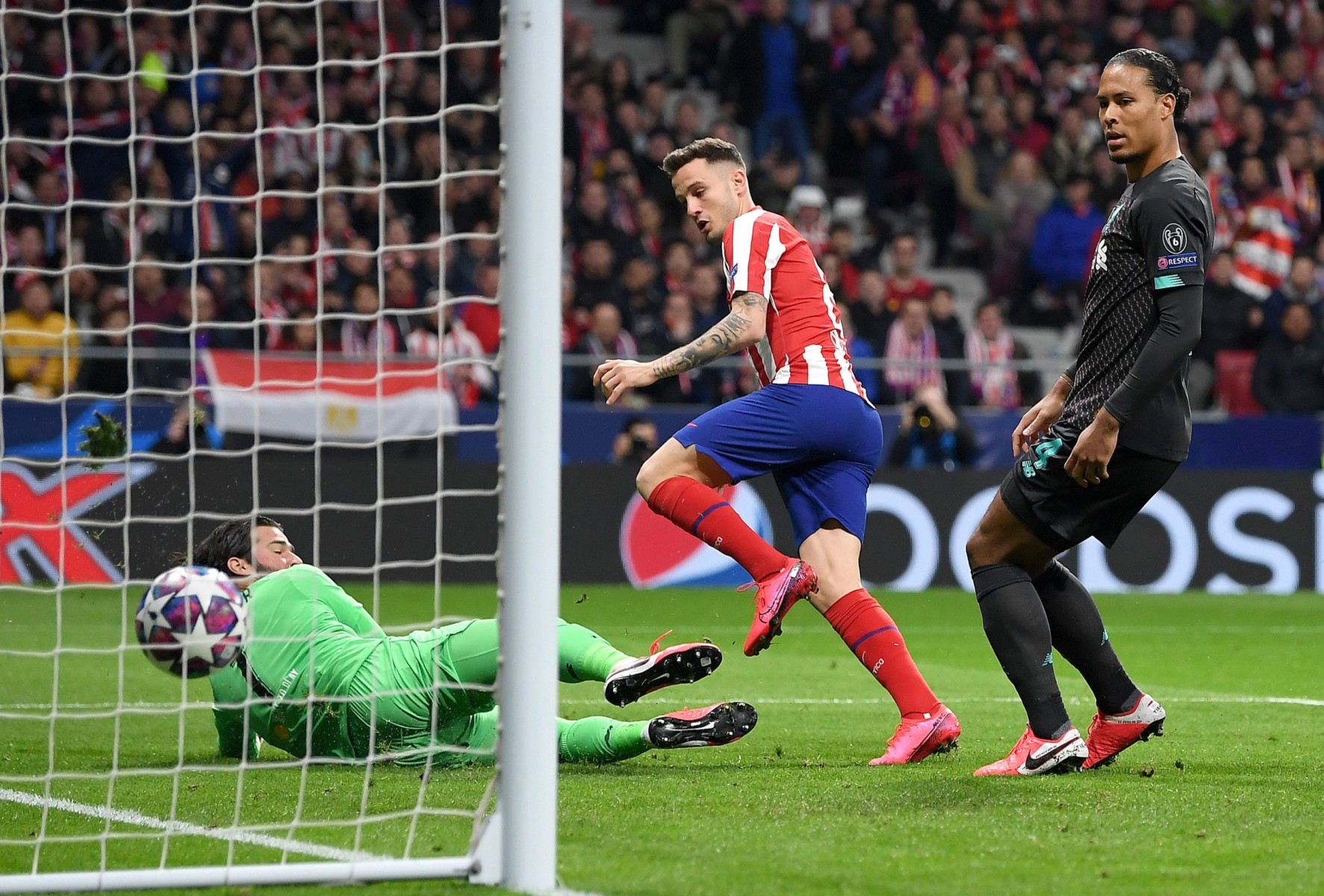 , Man Utd to miss out on Saul Niguez transfer, they’re only willing to pay half £132m Atletico want for Pogba replacement