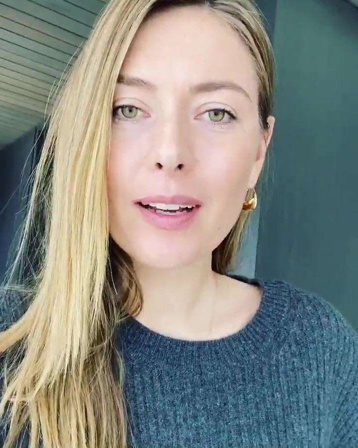 , Maria Sharapova invites fans to text her after sharing phone number during coronavirus lockdown