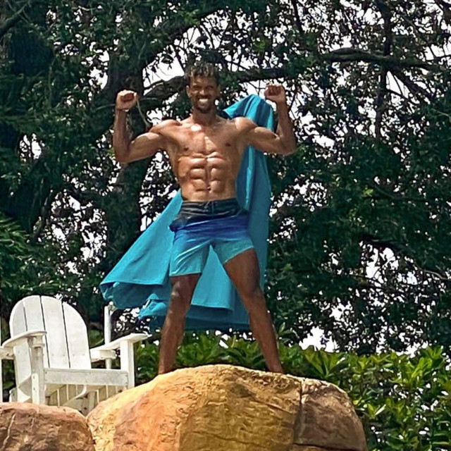 , Former Man Utd star Nani shows off ripped physique in incredible body transformation aged 33