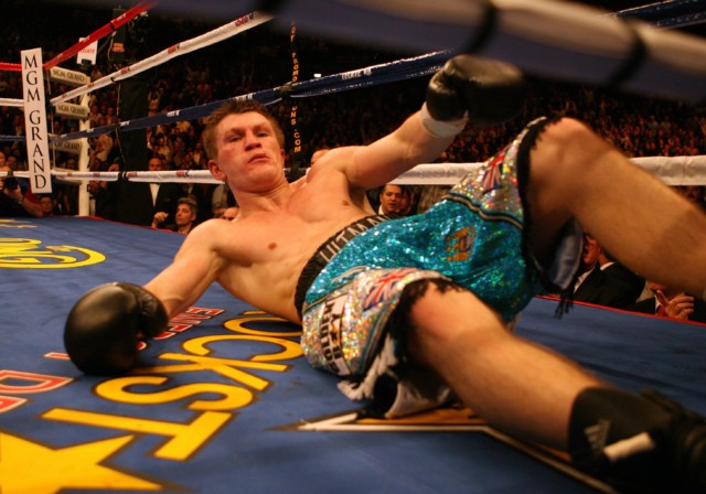 , Ricky Hatton reveals he felt cheated after Floyd Mayweather loss in 2007 and ‘smelt a rat’ in referee Joe Cortez