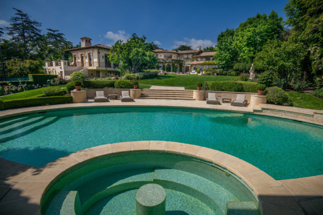 , Inside Sugar Ray Leonard’s luxury £42m LA home he couldn’t sell with sunken pool, putting green and tennis court