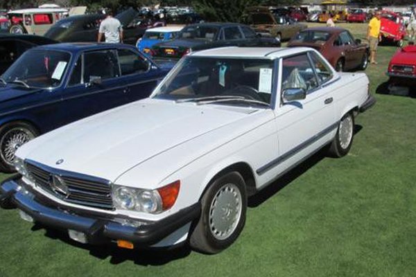 Tyson bought a white 1989 Mercedes-Benz SL-Class 560SL like his friend Tupac owned