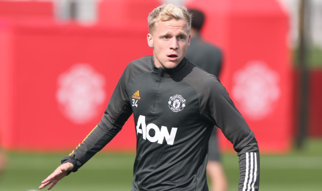 , Man Utd finally have players with personality in Van de Beek, Fernandes and Maguire, says legend Bryan Robson