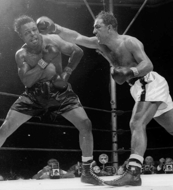 , Top 10 boxers with the longest winning streaks, including Julio Cesar Chavez, Roberto Duran and Floyd Mayweather Jr