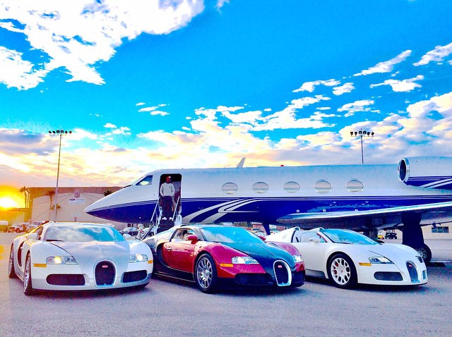 Mayweather seemingly owns four Bugatti Veyron supercars
