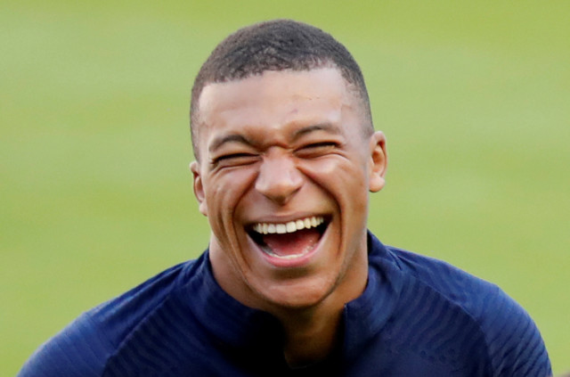 , Mbappe’s PSG transfer request sends Spanish press into frenzy as they tell Real Madrid target ‘we’re waiting for you’