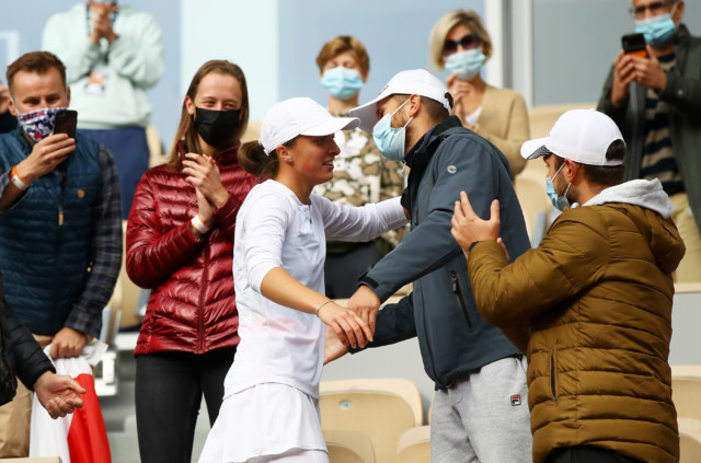, Iga Swiatek becomes Poland’s first tennis major winner as world No54 beats Sofia Kenin to be crowned French Open champ