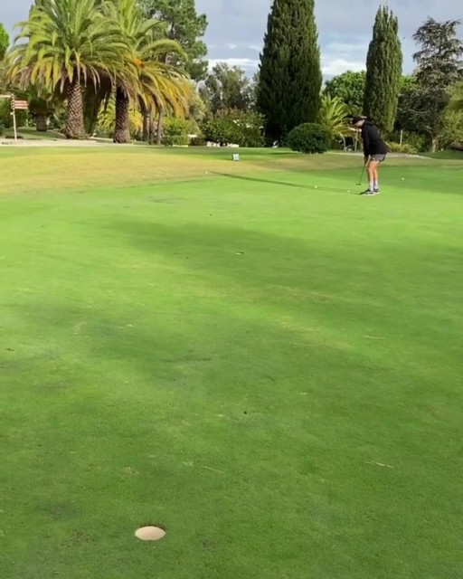 , Watch F1 star Daniel Ricciardo’s hilarious celebration after sinking impossible 50ft putt on golf course