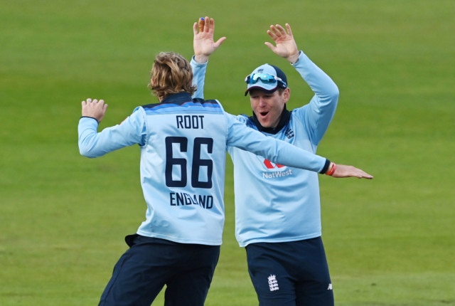, England cricket stars will have win bonuses slashed in half and take 15 per cent pay cut as ECB faces £100m losses