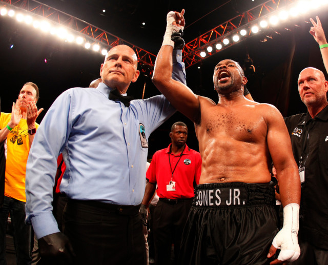 , Mike Tyson vs Roy Jones Jr ring walk time CONFIRMED – time pair will head to battle