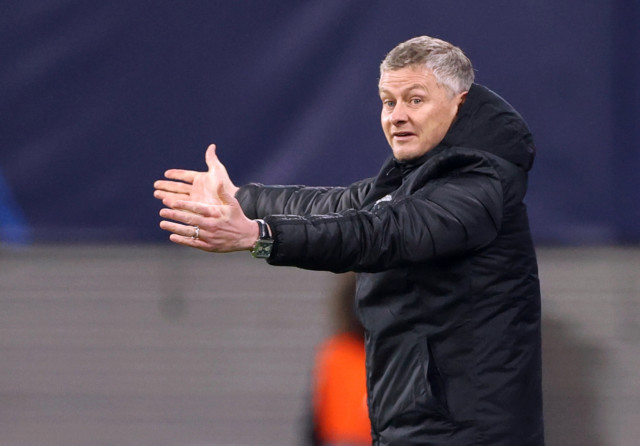 , Man Utd stars ‘want Solskjaer to stop tinkering’ as win ratio for formations is revealed with diamond most successful