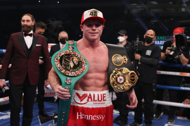 , Canelo Alvarez puts on masterclass as Callum Smith suffers first defeat of career in brutal points loss
