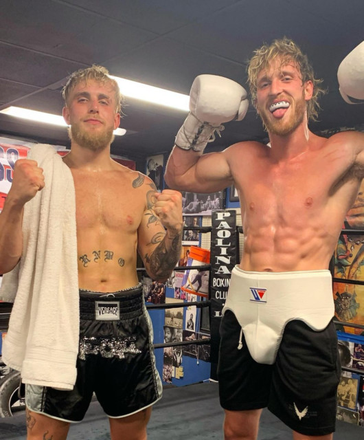 , Jake Paul’s assistant coach says there is ‘major possibility’ YouTuber fights Floyd Mayweather after brother Logan does