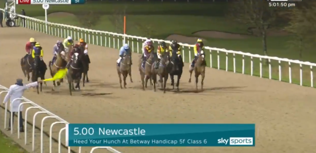 , Fans fume at ‘Absolute carnage’ as SEVEN horses withdrawn from Newcastle race after shambolic false start