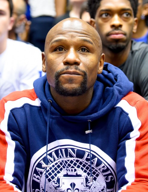 , Floyd Mayweather ‘engaged to Brit stripper girlfriend Anna Monroe after proposing to her with a huge diamond ring’