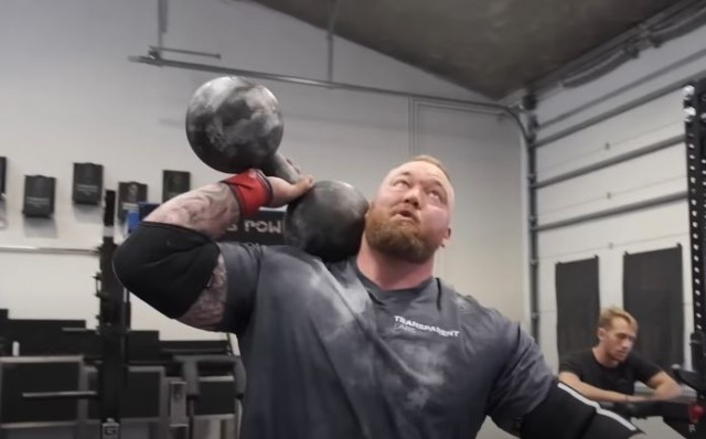 , Game of Thrones star Thor Bjornsson has fans fearing first-round knockout against Eddie Hall after sharing sparring clip