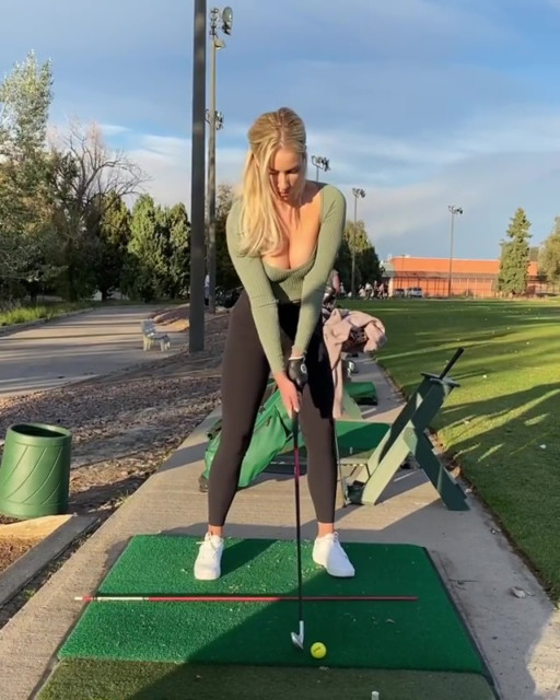 Spiranac often gives her fans golf tutorials online