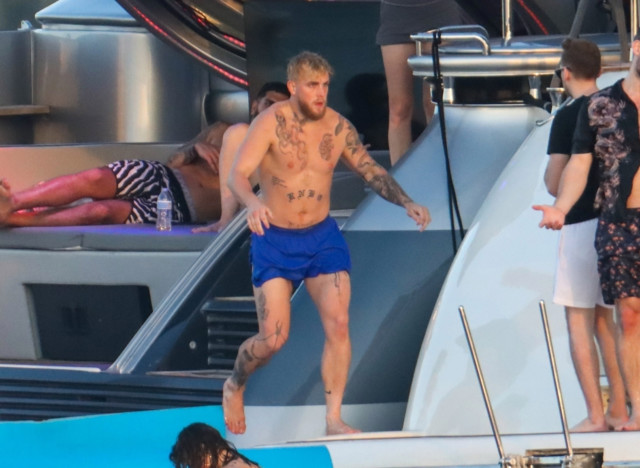 , Jake Paul parties on packed yacht in Miami without face mask after withdrawing $50m offer to fight Conor McGregor