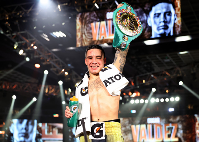, Watch Oscar Valdez brutally KO Mexican rival Miguel Berchelt out cold to win world title before Canelo congratulates him