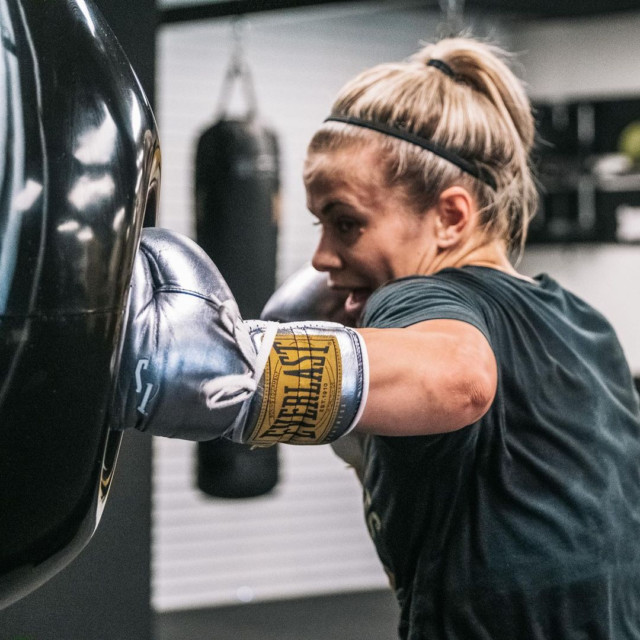 , Watch Paige VanZant’s incredible body transformation video as ex-UFC star sheds more than a stone for bare-knuckle bout