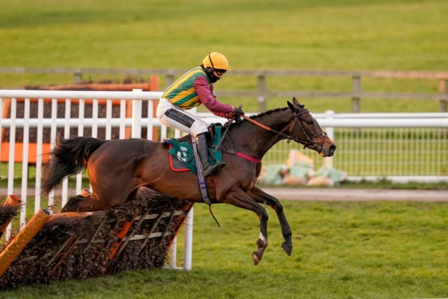 , Bryony Frost ready to rock and roll with Yala Enki at Sandown on Saturday and possibly enter Gold Cup picture