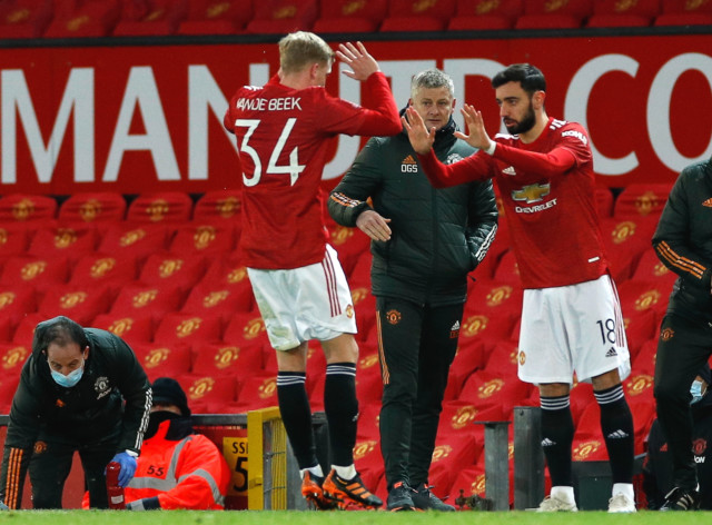 , Watch Man Utd star Donny van de Beek’s heartbreaking reaction to seeing he was about to be subbed against West Ham