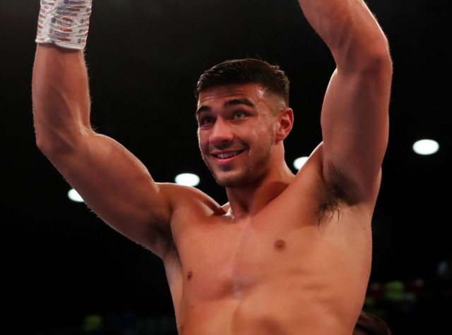 , Tommy Fury extends perfect professional record with quickfire KO of Scott Williams for fifth win