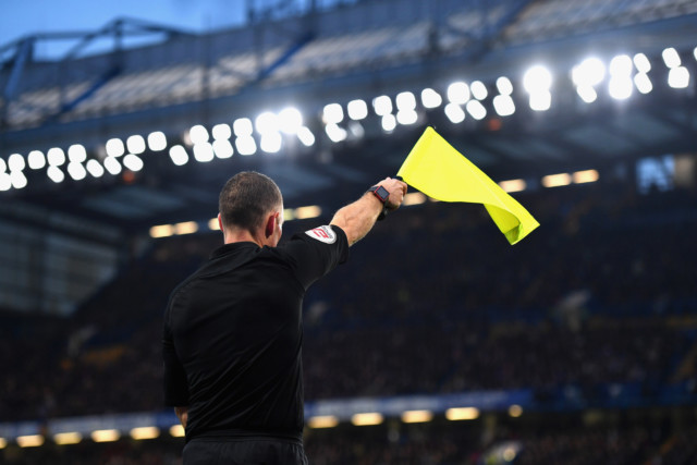 , Rui Patricio collision highlights why delayed offside rule must be changed, claims ex-ref Mark Halsey