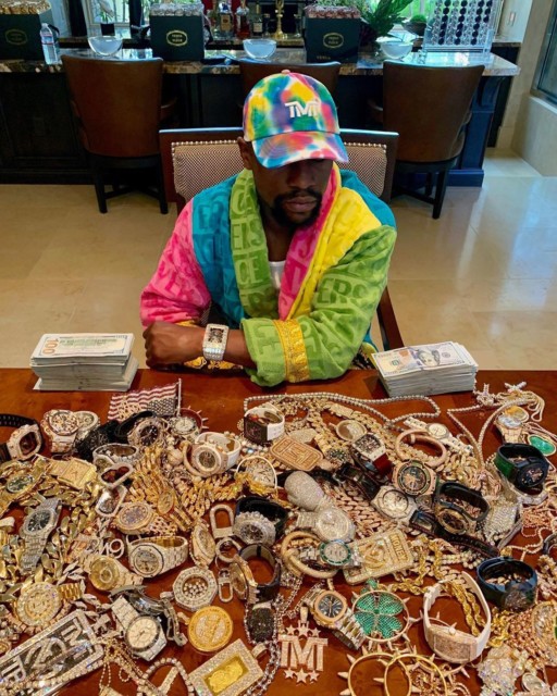 , Floyd Mayweather insists £510m fortune ‘doesn’t make me bad person’ and boxer can’t feed family just saying ‘I love you’