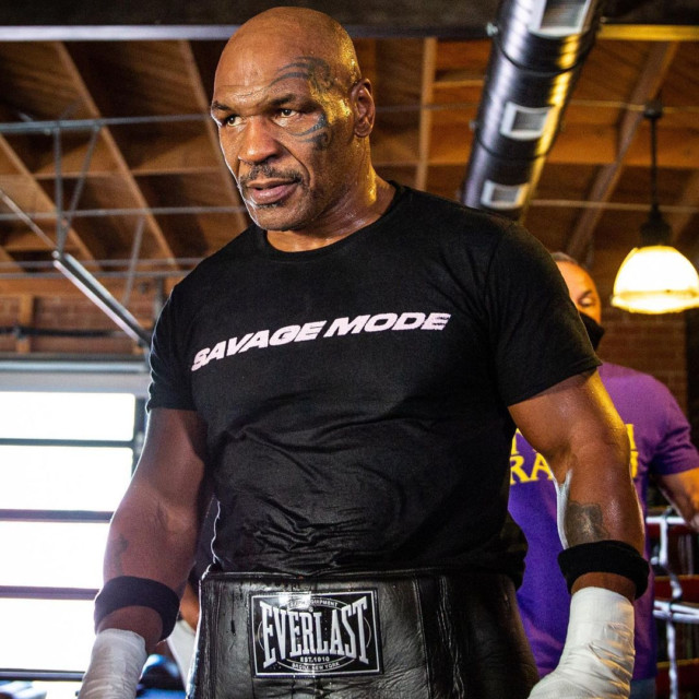 , Mike Tyson announces he will return to ring for second comeback fight on May 29 in Miami as Holyfield calls for trilogy