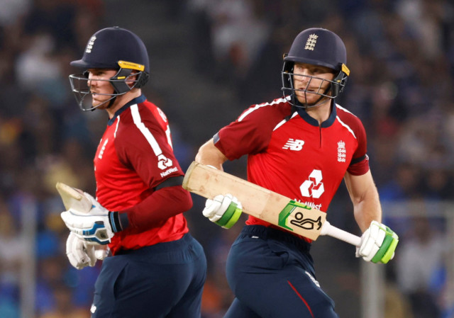 , Why is Eoin Morgan wearing two caps against India in T20 game?