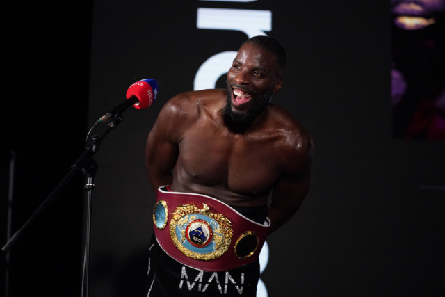 , Lawrence Okolie becomes world cruiserweight king after brutal one-punch KO vs Krzysztof Głowacki