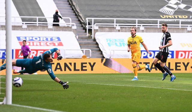 , Newcastle 2 Tottenham 2: Spurs miss out on moving up to fourth as late Joe Willock strike cancels out Kane’s double