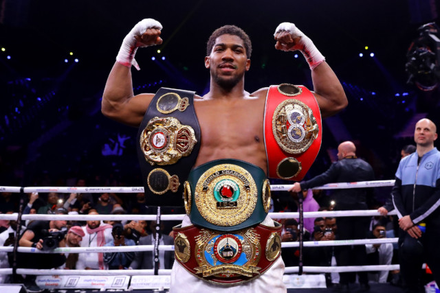 , Anthony Joshua and Tyson Fury ‘very close’ to finalising undisputed fight as Eddie Hearn rules out delay till December