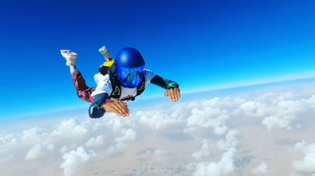 , Brave Lewis Hamilton leaps out of plane by himself in daring skydive as F1 star shows off incredible skills off track