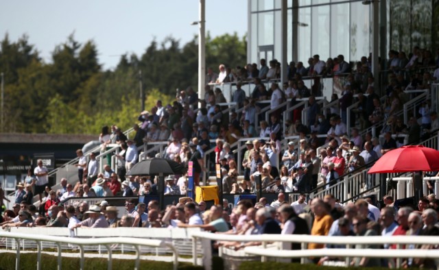 , Jockeys strongly abused by punters at Fontwell who were then booted off the course by officials