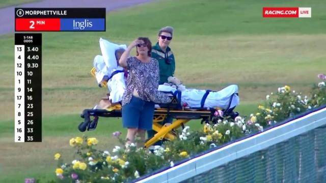 , Racing fan ‘with just days to live’ granted final wish as he watches horses one last time from trackside hospital bed
