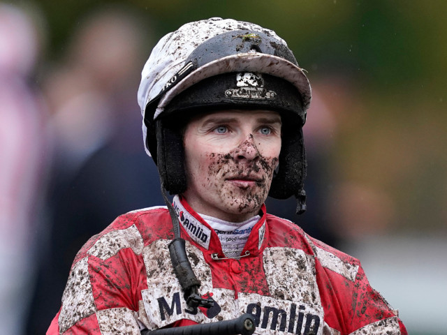 , Jockey Micheal Nolan breaks back and ribs in horror fall but reassures fans he’s OK with hospital bed selfie