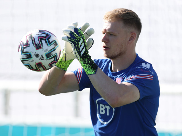 , Arsenal make Aaron Ramsdale shock transfer target with £20m Sheffield United keeper potential Bernd Leno replacement