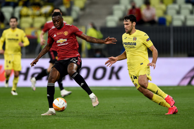 , Man Utd consider Aaron Wan-Bissaka switch to centre-back during pre-season in either back three or back four