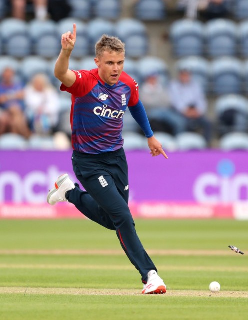 , Watch England cricket star Sam Curran audition for Euro 2020 call-up with brilliant football run out in T20 vs Sri Lanka