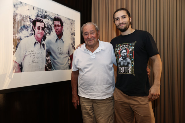 , Muhammad Ali’s grandson Nico turns pro with Top Rank’s Bob Arum, 50 years after promoter guided ‘The Greatest’