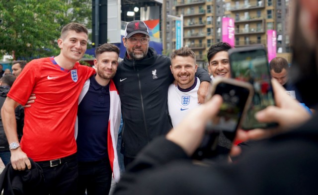 , Did beer-swilling Jurgen Klopp lookalike outside Wembley fool GMB reporter at England game… fans convinced he did