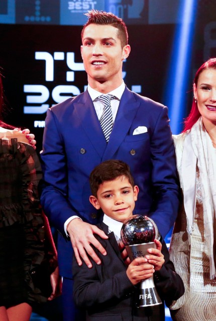 , How many children does Cristiano Ronaldo have, what are they called and who are each of their mothers?